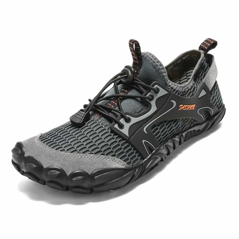 WATER SHOES